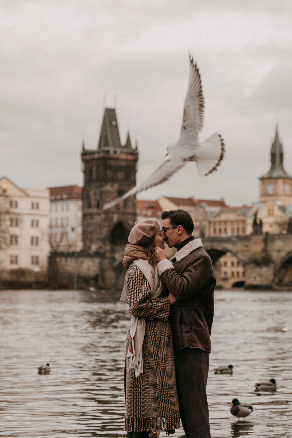 Jak vybrat svatebního fotografa, který bude i vašim kámošem?