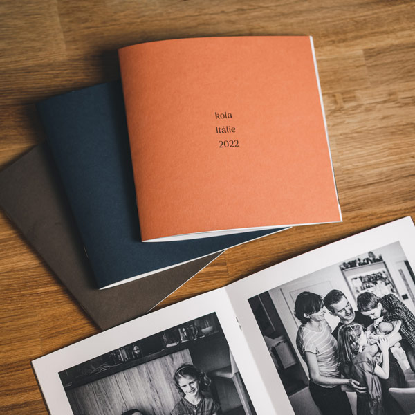 Fotosešit s barevnou obálkou