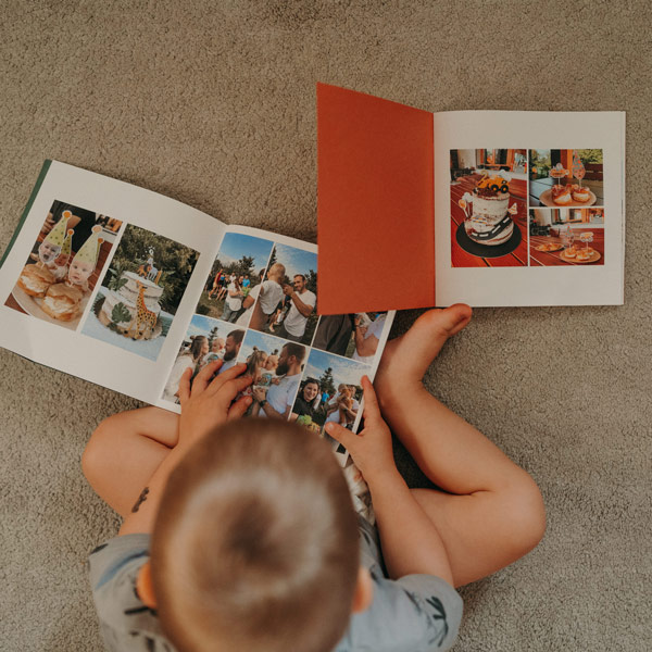 Fotosešit s barevnou obálkou