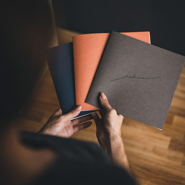 Fotosešit s barevnou obálkou