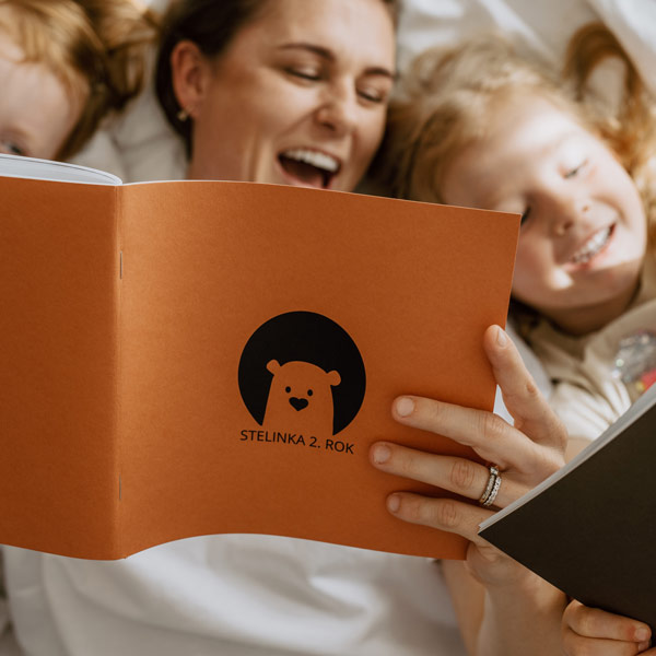 Fotosešit s barevnou obálkou