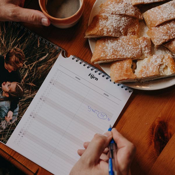Nástěnný rodinný fotokalendář 2026