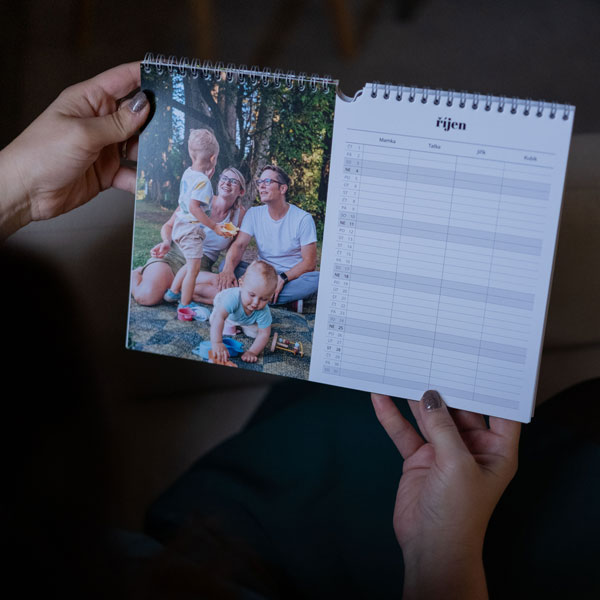 Nástěnný rodinný fotokalendář 2026