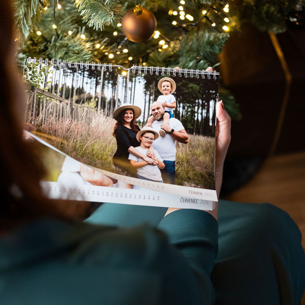 Nástěnný vyvolávaný fotokalendář 2026