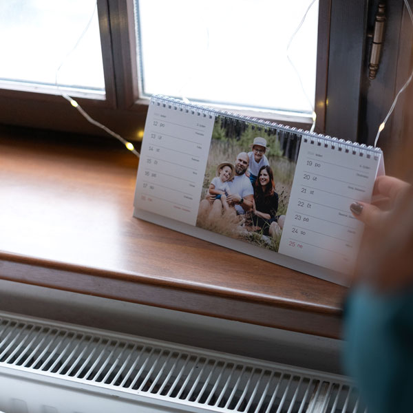 Stolní čtrnáctidenní fotokalendář 2026