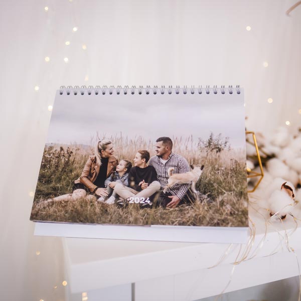 Stolní týdenní fotokalendář 2026