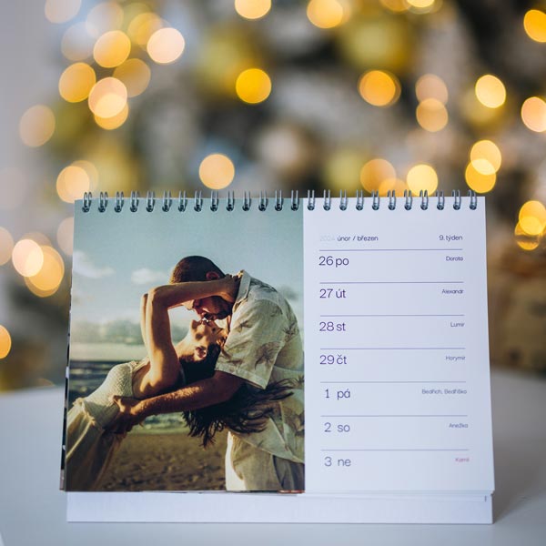 Stolní týdenní fotokalendář 2026